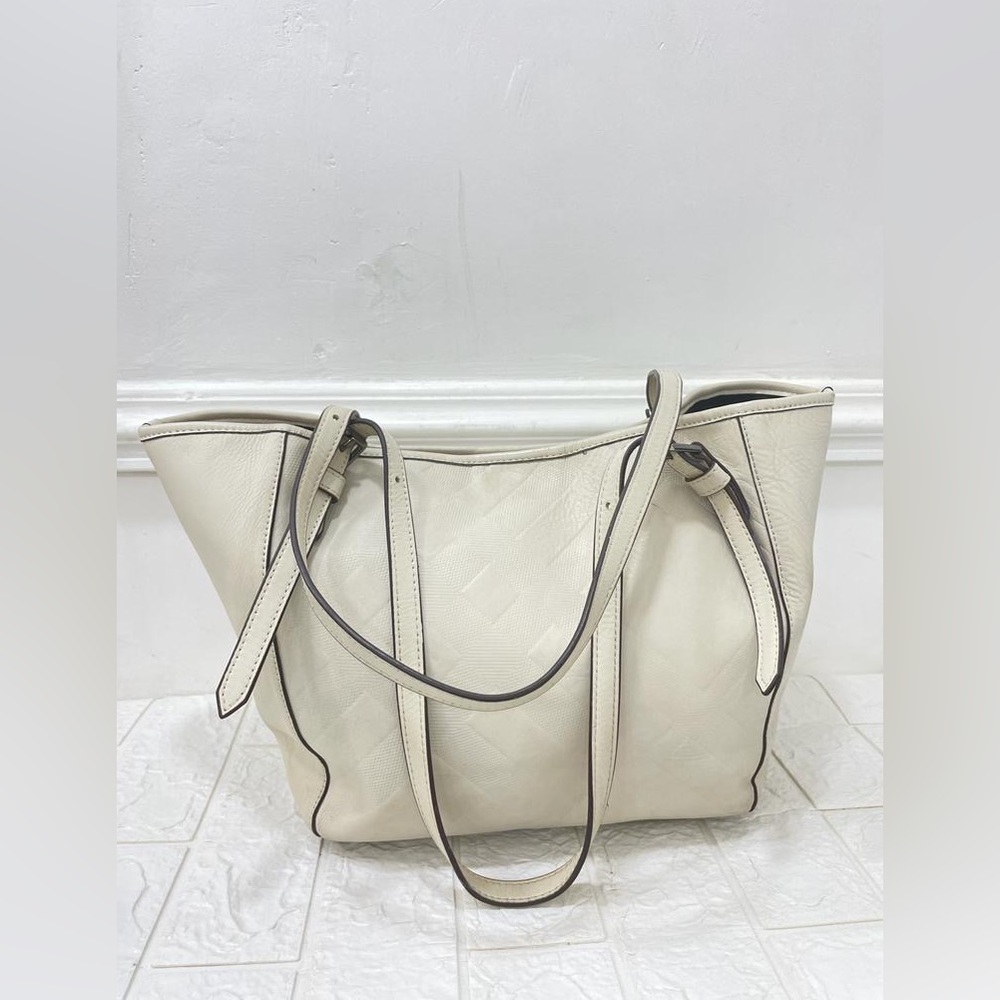 Burberry leather Canterbury tote bag - Picture 3 of 11